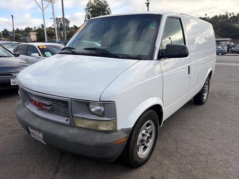 Used 2004 GMC Safari w/ Seat Package RWD image 3