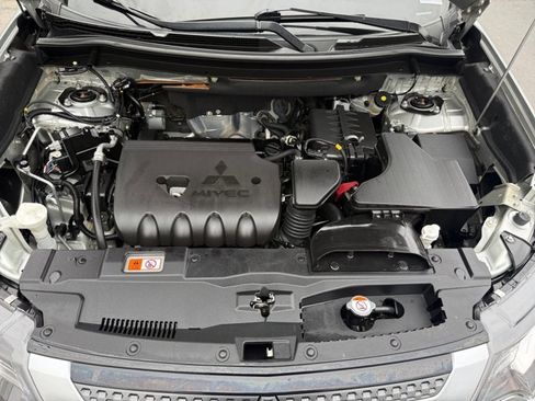 Used 2020 Mitsubishi Outlander SEL image 18