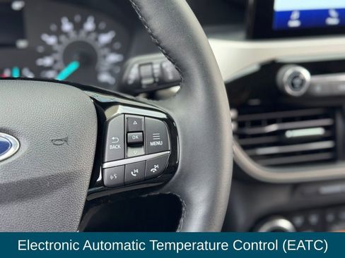 Used 2022 Ford Escape SE w/ Convenience Package image 12