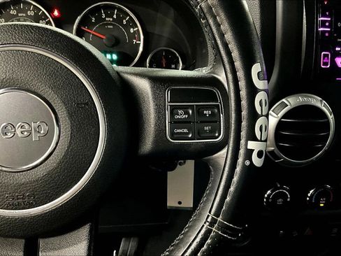 Used 2012 Jeep Wrangler Sahara w/ Connectivity Group image 11