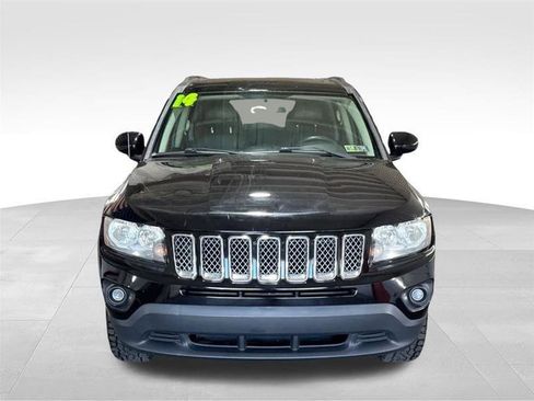 Used 2014 Jeep Compass Latitude w/ Sun/Sound Group AWD/4WD image 2