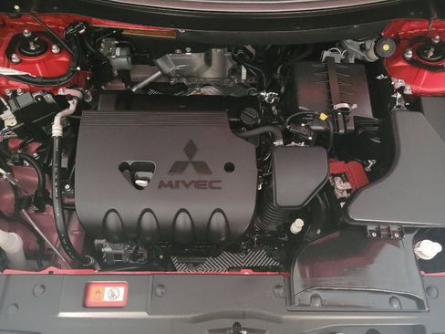 Used 2019 Mitsubishi Outlander ES FWD image 30