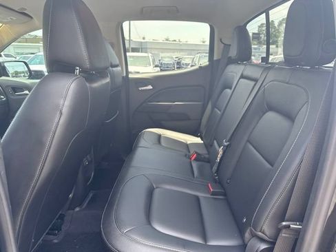 Used 2022 Chevrolet Colorado Z71 AWD/4WD image 11