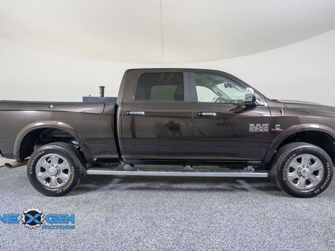 Used 2017 RAM 2500 Laramie w/ Convenience Group AWD/4WD image 8