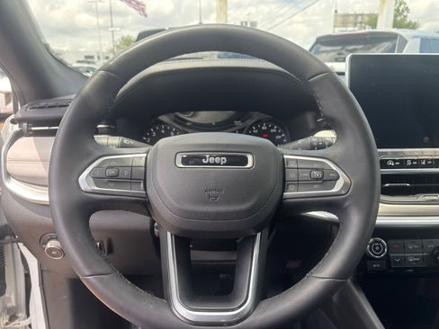 Used 2025 Jeep Compass Limited AWD/4WD image 27