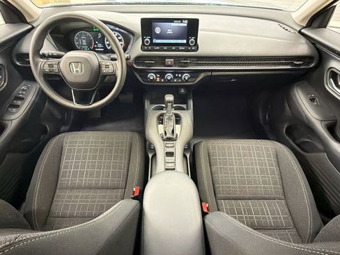 Used 2025 Honda HR-V LX image 16