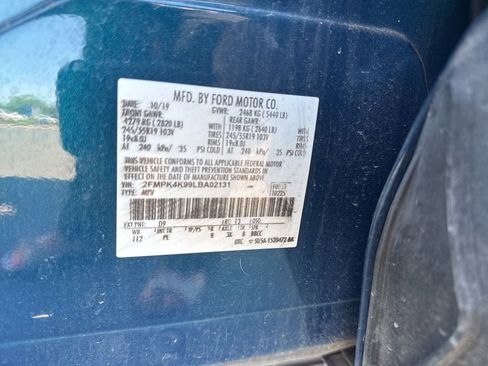 Used 2020 Ford Edge Titanium w/ Equipment Group 301A AWD/4WD image 10