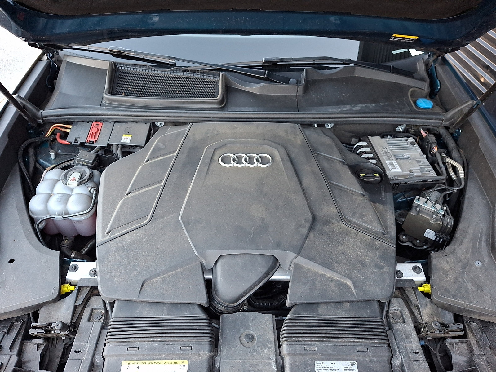Used 2019 Audi Q8 Premium Plus w/ Premium Plus AWD/4WD image 30
