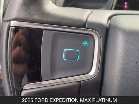Used 2025 Ford Expedition Max Platinum AWD/4WD image 17