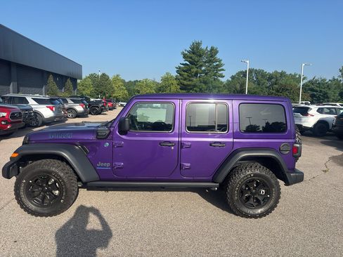 Used 2023 Jeep Wrangler Unlimited w/ Sun & Screen Package AWD/4WD image 6