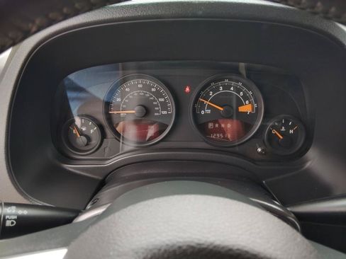 Used 2014 Jeep Patriot Latitude w/ Freedom Edition Package FWD image 16