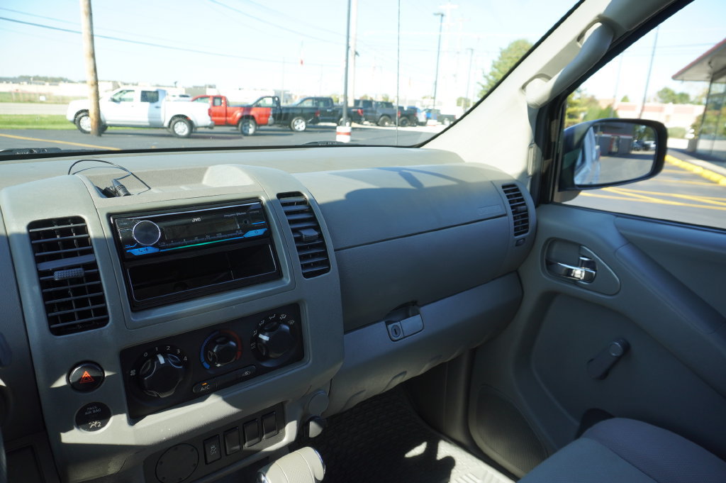 Used 2013 Nissan Frontier S RWD image 18