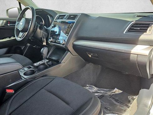 Used 2019 Subaru Outback 2.5i Premium image 21