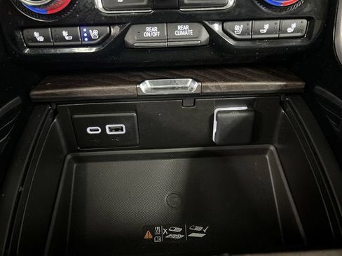 Certified 2023 GMC Yukon XL Denali w/ Denali Reserve Package AWD/4WD image 36