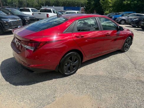 Certified 2023 Hyundai Elantra SEL FWD image 6