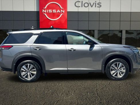 New 2026 Nissan Pathfinder SL FWD image 9