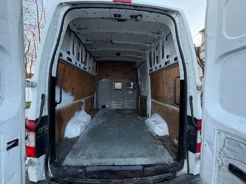 Used 2016 Nissan NV 2500 SV image 8