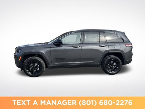 New 2026 Jeep Grand Cherokee Altitude AWD/4WD image 2