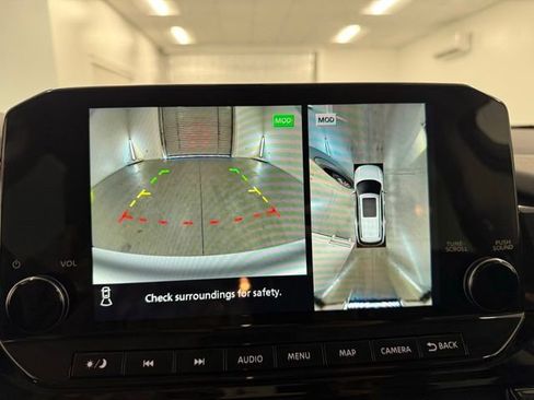 New 2025 Nissan Pathfinder SL image 21