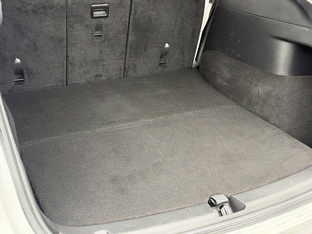 Used 2021 Tesla Model Y Long Range AWD/4WD image 30