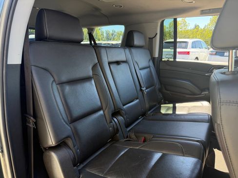 Used 2019 GMC Yukon XL SLT w/ Open Road Package AWD/4WD image 21