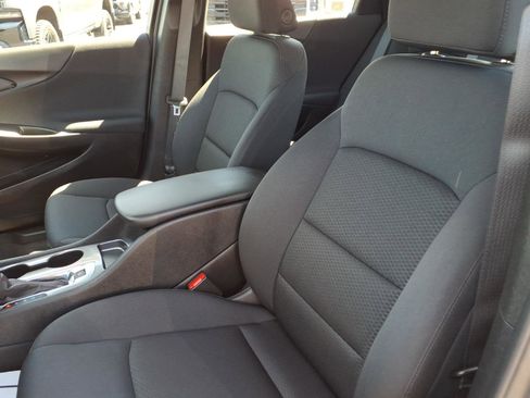 Used 2025 Chevrolet Malibu RS FWD image 7