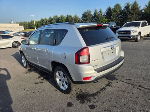 Used 2014 Jeep Compass Latitude AWD/4WD image 12