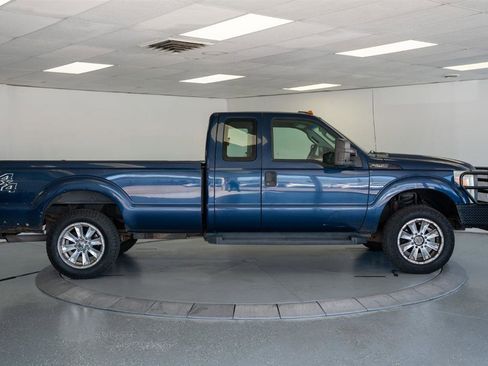 Used 2011 Ford F250 XL w/ Skid Plate Pkg AWD/4WD image 8