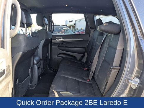 Used 2020 Jeep Grand Cherokee Laredo w/ 18" Wheel & 8.4" Radio Group image 14