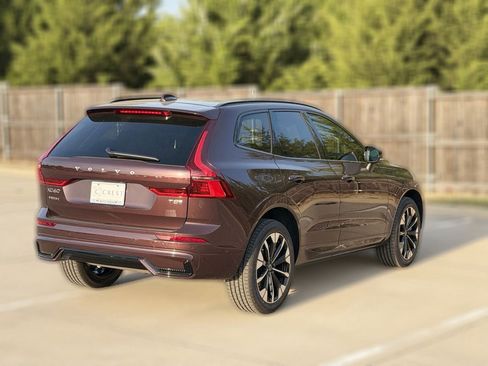 New 2026 Volvo XC60 T8 Plus w/ Climate Package AWD/4WD image 6