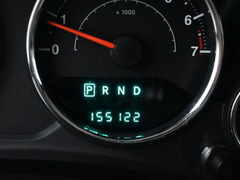 Used 2014 Jeep Wrangler Unlimited Sahara w/ Connectivity Group AWD/4WD image 25