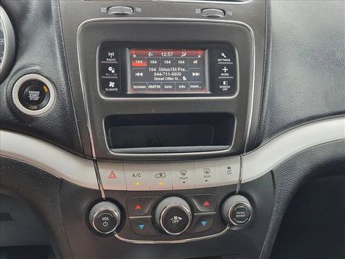 Used 2018 Dodge Journey SE w/ Connectivity Group FWD image 13