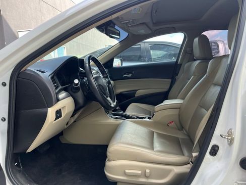 Used 2017 Acura ILX FWD image 10