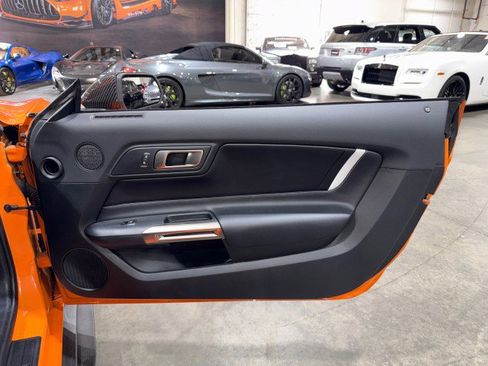 Used 2020 Ford Mustang Shelby GT500 w/ Technology Package image 67