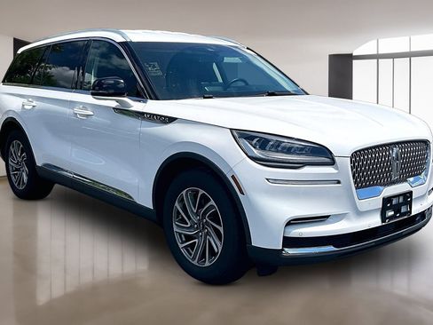 Used 2023 Lincoln Aviator 2WD image 1
