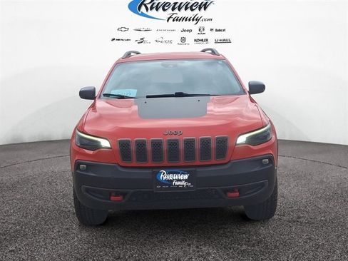 Used 2021 Jeep Cherokee Trailhawk image 7