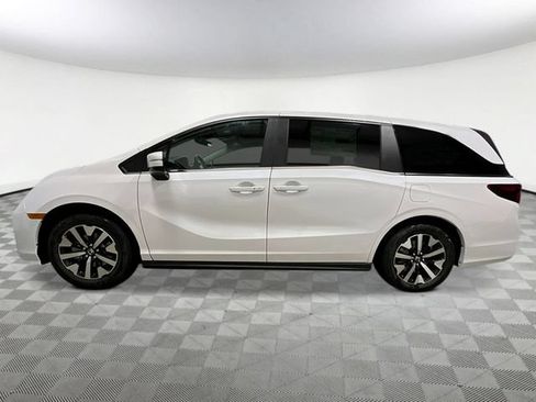 New 2026 Honda Odyssey EX-L image 3