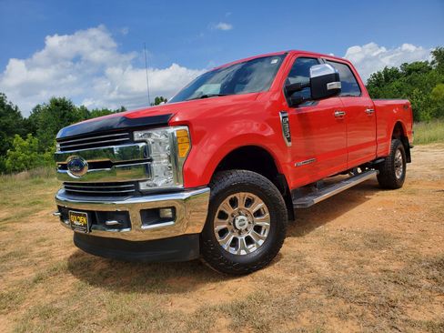 Used 2017 Ford F350 Lariat w/ Chrome Package AWD/4WD image 2
