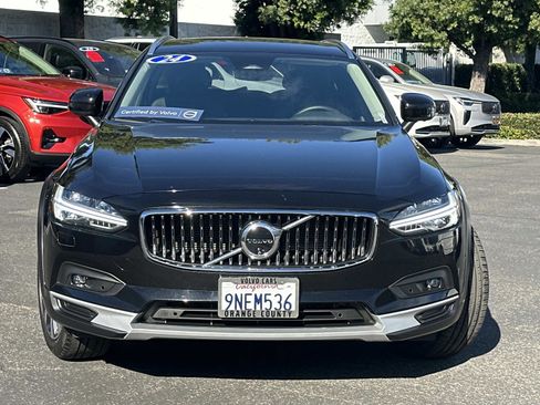 Certified 2024 Volvo V90 B6 Cross Country Plus w/ Climate Package image 2