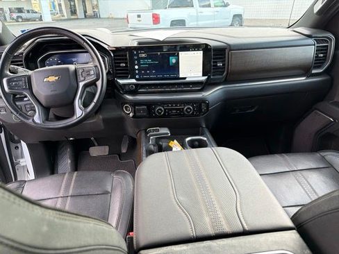 Used 2023 Chevrolet Silverado 1500 High Country w/ Technology Package AWD/4WD image 17