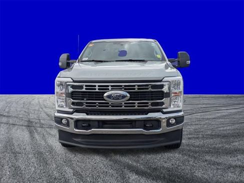 Certified 2025 Ford F250 XLT AWD/4WD image 9