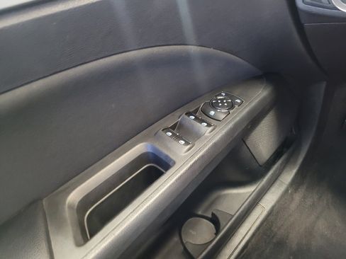 Used 2019 Ford Fusion SE FWD image 27