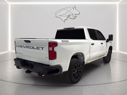 Used 2021 Chevrolet Silverado 1500 LT Trail Boss w/ Convenience Package II image 5