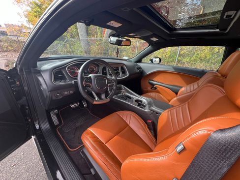 Used 2017 Dodge Challenger SRT Hellcat image 24