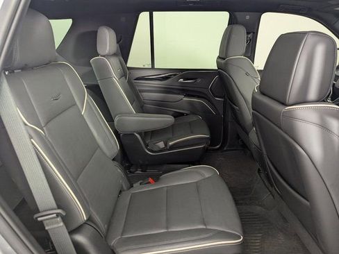 Used 2024 Cadillac Escalade Sport w/ LPO, ONYX Package image 19