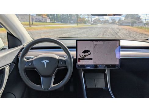 Used 2021 Tesla Model Y 2WD image 27