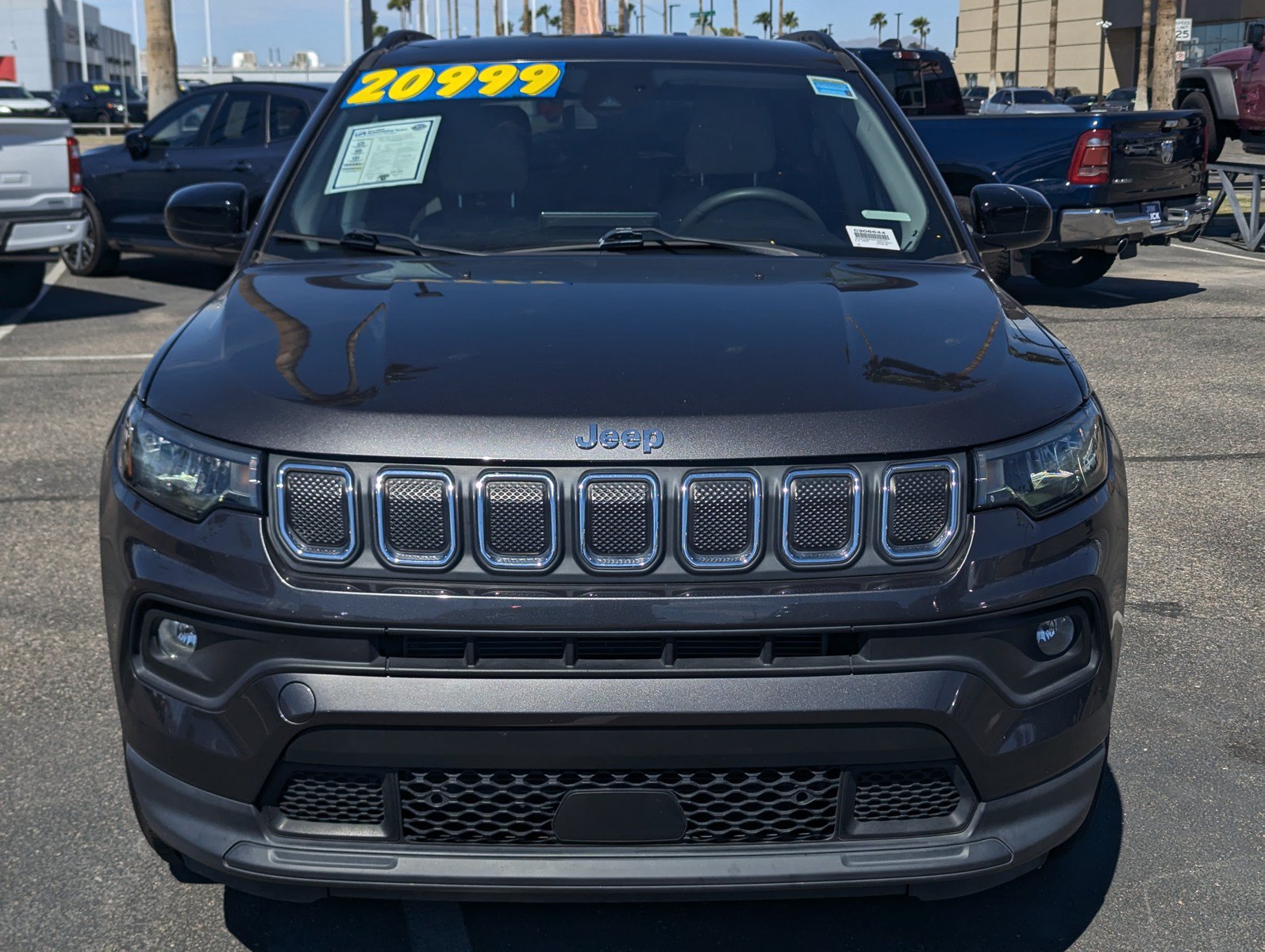 Certified 2022 Jeep Compass Latitude FWD image 6