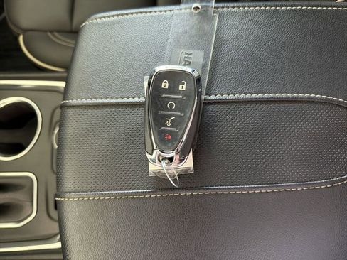 Used 2023 Chevrolet Traverse Premier w/ Redline Edition FWD image 36