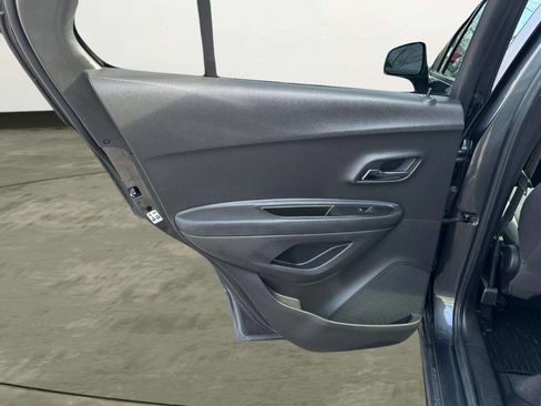 Used 2020 Chevrolet Trax LS w/ Tint and Cruise Package image 12