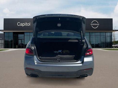 Used 2022 BMW 530e w/ M Sport Package image 10